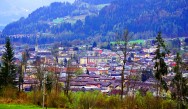 Der Blick auf Bischofshofen und links die Tauernautobahn.